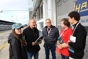 Pressemitteilung: Podcast-Premiere, Fahrsicherheitstrainings und jede Menge Leidenschaft